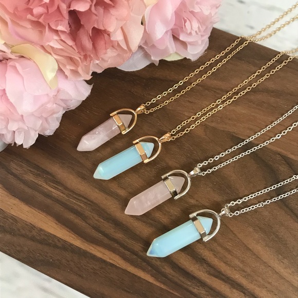 Natural Quartz Crystal Point Pendant Necklace - Picture 3 of 6